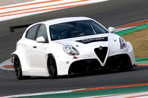 New Alfa Romeo Tcr Tested And Bound For Australia Garry Rogers Motorsport