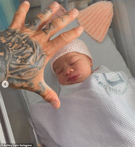 Azaylia diamond cain was born august 10, 2020, to parents cain and partner safiyya vorajee. EOTB's Ashley Cain announces the birth of his daughter and reveals her name is Azaylia Diamond ...