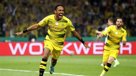 Paper Round Chelsea Closing In On Borussia Dortmunds Pierre Emerick