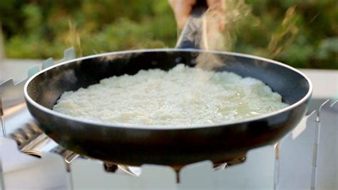 Cara membuatnya mudah, siapapun bisa membuatnya. Resep Mudah Gamjajeon Pancake Kentang Khas Korea, Yummy ...