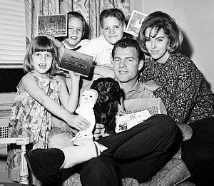 This was filmed about an hour before one of my parties. The Pop History Dig » Frank Gifford Chuck Bednarik hit ...