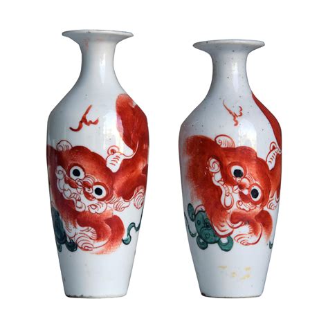 Pair Of Chinese Republic Period Porcelain Painted Vases Early 20th Century At 1stdibs