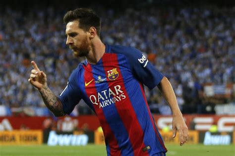 Lionel andrés messi cuccittini, испанское произношение: Lionel Messi avec le FC Barcelone jusqu'en 2021 | Soccer