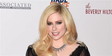 Avril Lavigne Responds To The Conspiracy Rumors That She Died And Was