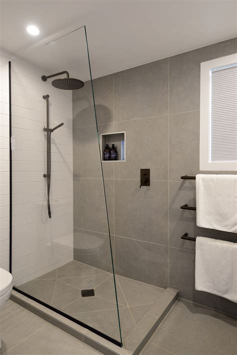 Shower Walls And Floor Grigio Tecno 600 X 600