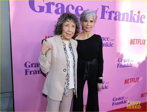 Jane Fonda And Lily Tomlin Hold Hands At Grace And Frankie Fyc Event Photo 4748311 Brooklyn