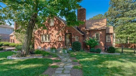 Indianapolis Historic House For Sale 5886 Forest Ln Near Broad Ripple