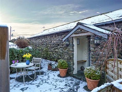 A peak district log cabin can offer its own taste of the high life by putting a hot tub or a cosy lounge on the menu, not to mention the possibility of real isolation in the derbyshire countryside. Shepherd's Cottage, Lake District and Cumbria - Cumbria ...