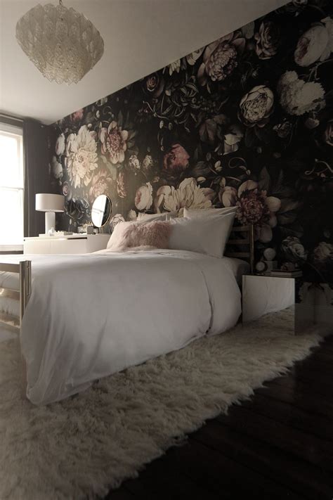 Floral Wallpaper Bedroom Ideas