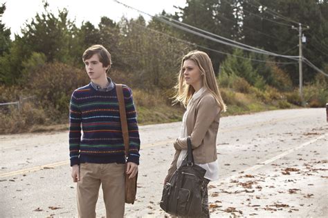 Bates Motel 102 Bates Motel Freddie Highmore Bates Motel Freddie