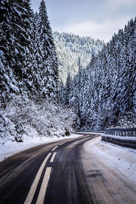 Mountain Road In Winter Stock Image Image Of Winter 211282817