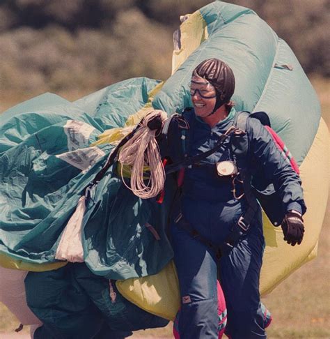 Skydiving Queen From Williamsburg With 15000 Jumps To Her Name Dies
