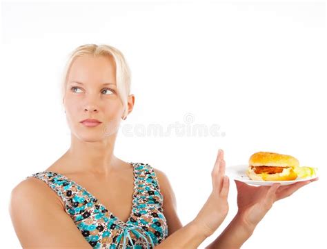 Mujer Que Rechaza Comer El Alimento Malsano Imagen De Archivo Imagen
