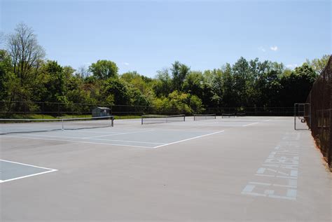 The energy and excitement that the court brings when you step on many of the above results will be located either in public parks or in community centers and gyms. Athletic Facilities - Elizabethtown College