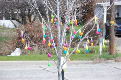 Hanging Plastic Easter Eggs From Trees Easter Egg Tree Plastic Easter Eggs Easter Tree