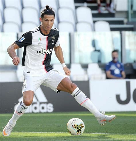 Juventus Ronaldo Free Kick Cristiano Ronaldo Real Madrid Kicks