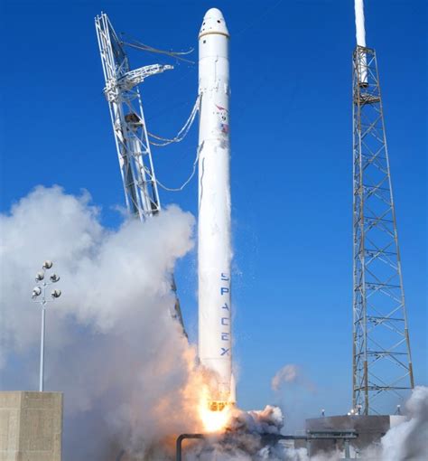SpaceX Launches New Falcon 9 Rocket - FileHippo News