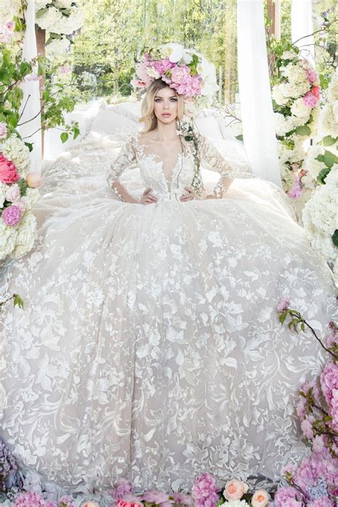 Who said wedding dresses have to be white? Top 10 Most Expensive Wedding Dress Designers in 2020 ...