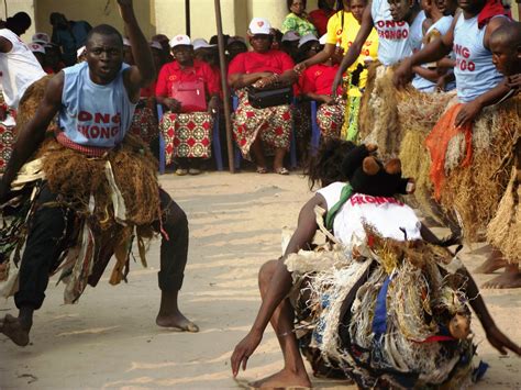 Danse Traditionnelle Ekongo Son Histoire Et Ses Légendes Adiac