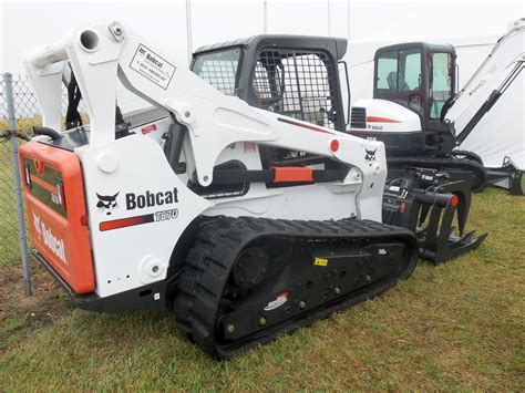 Bobcat T870 Compact Track Loader Construction Equipment Pinterest