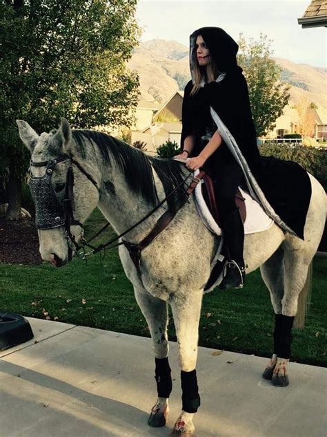 Ashlyn Shay Nelson 2015 Triple Crown Costume Contest Tolle Kleider