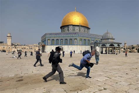 Explained Why Jerusalems Al Aqsa Mosque Is At The Heart Israel And