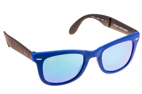 Sergio Perez Wearing Sunglasses Rayban 4105 Folding Wayfarer Wearing Rayban Sunglasses At