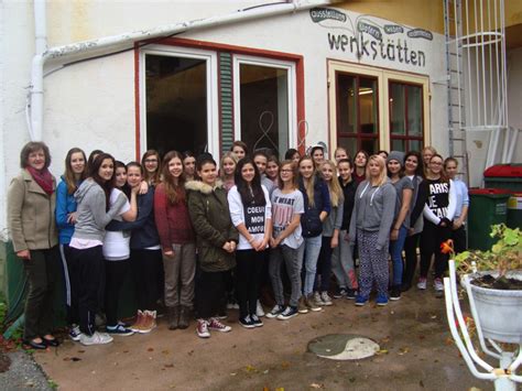 29 Schülerinnen Der Hlw Sind Jetzt Die Coole 1b Graz Umgebung