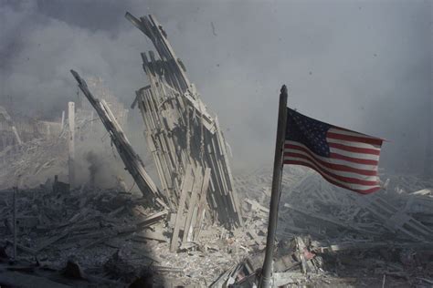 These Images Show Horror And Heroism In New York On 911 19 Years Ago