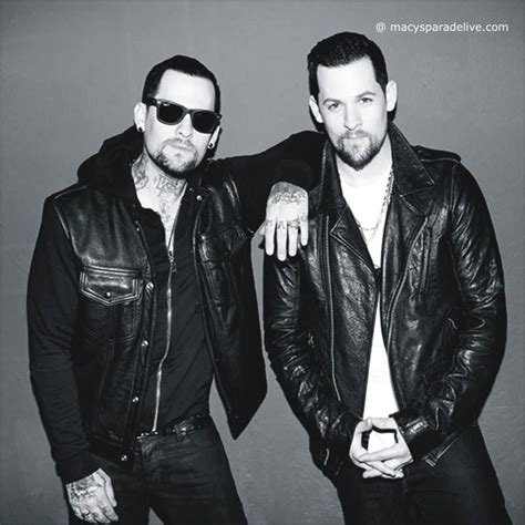the madden brothers macy s thanksgiving day parade 2014 good charlotte joel madden debut album