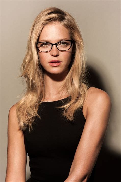 Erin Heatherton Looks Stunning In Osiris Glasses Blonde Beauty Erin