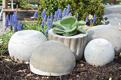 Concrete Garden Orbs · How To Make A Garden Decoration · Home Diy On