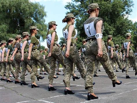 Photos Of Female Soldiers In Ukraine Wearing Heels Sparks Outrage Daily Telegraph
