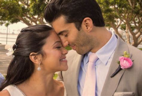 romantic moment of the month jane and rafael in the beautiful jane the virgin finale