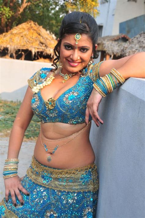 Hot Aunties Navel Photos Collection