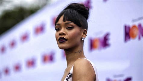 Most Iconic Rihanna Hairstyles