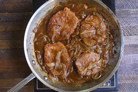 Easy recipe for eye of round steak. Braised eye of round steaks in a pan. (With images ...