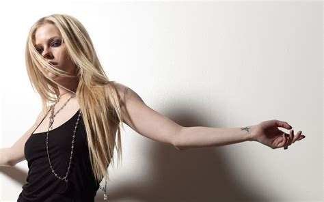 Wallpaper Women Blonde Long Hair Singer Dress Avril Lavigne Fashion Supermodel Beauty