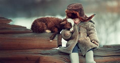 Children And Animals Cuddle In Cute Photoshoots By Russian Photographer