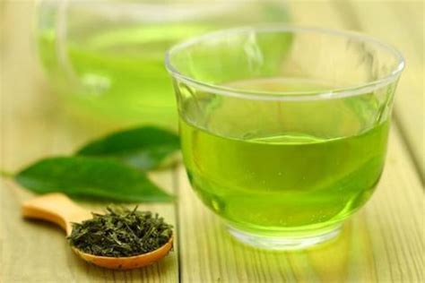 Is green tea toner good for oily skin? DIY Green Tea Toner - How to Make Green Tea Toner at Home ...