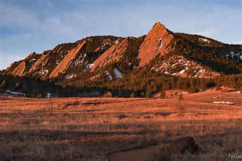 Sunrise With The Flatirons In Boulder Colorado Oc 6240 X 4160 Music