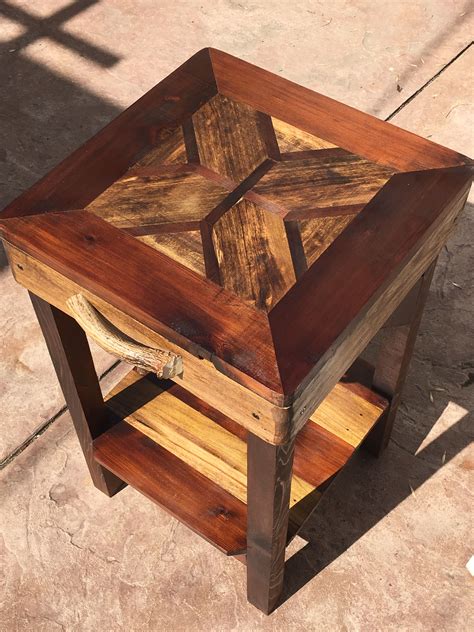 Diy End Table With Cedar And Pallet Wood Wood End Tables Diy End