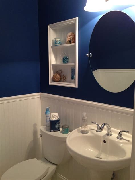 White beadboard is a common sight in traditional vacation or beach cottages, but soothing greens, blues and yellows can also work well to create a welcoming cottage feel in your bathroom. Cottage or beach look-Powder room with white beadboard ...