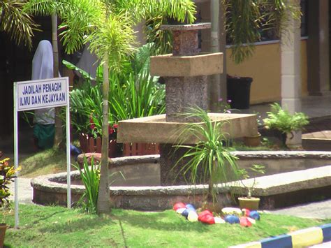 Pada suatu penangkaran terdapat burung pipit dan burung dara. LAMAN UTAMA SMAM: Gambar sekolah