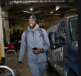 From what we've ascertained, khris middleton's girlfriend came into the picture somewhere around 2016. What is Khris Middleton Salary? Age, Net Worth 2021; Who ...