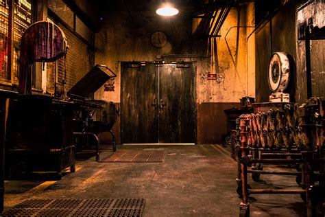 In unknown, the characters are forced to figure out who is good and who is bad, all in order to stay alive and escape room fans should have a lot of fun here. Event Report The Official Las Vegas 'Saw' Escape Room ...