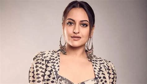Sonakshi Sinha In Hot Waters Over Alleged Fraud Case Details Here