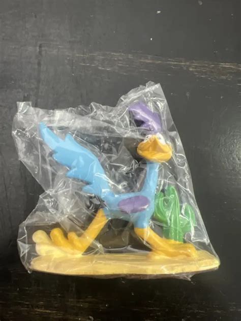 Road Runner Wile E Coyote Looney Tunes Bully Action Figure