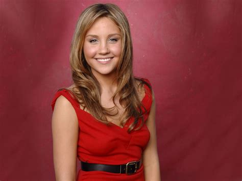 X Amanda Bynes Wallpaper For Computer Coolwallpapers Me