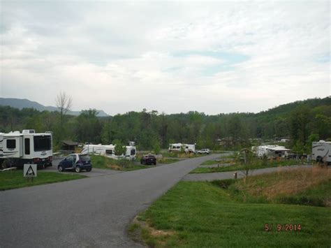 Camp Cabin Picture Of Shenandoah River State Park Bentonville